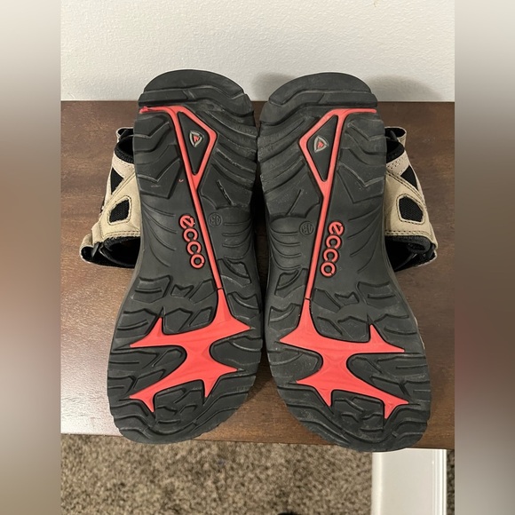 Ecco Men's Black and Tan Sandals - Picture 12 of 14